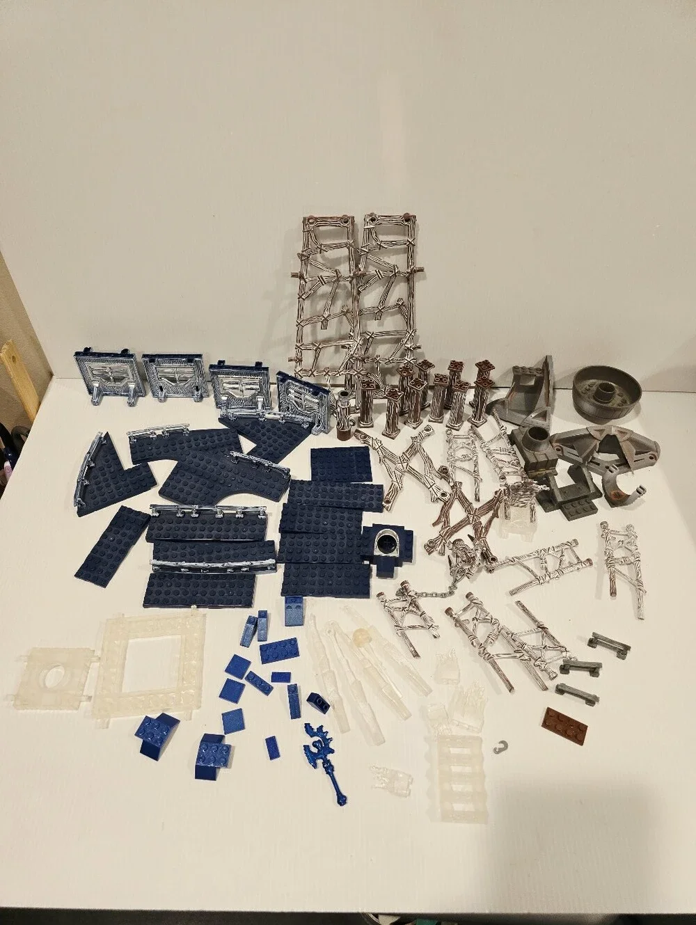 Mega Bloks Fire & Ice Dragon Vorgan Ice Fang Ship Parts